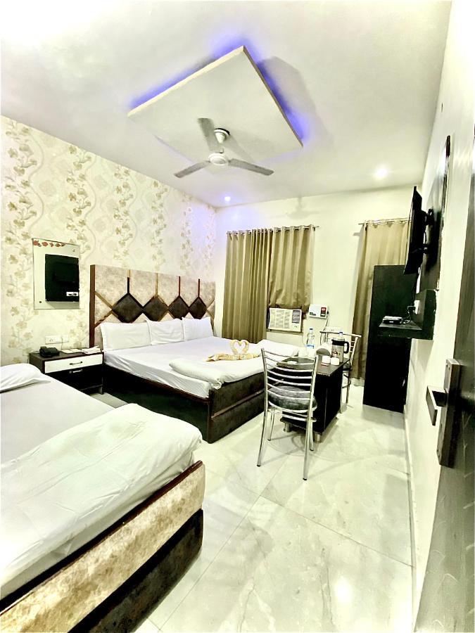 Swaran Hotel Амритсар Екстериор снимка